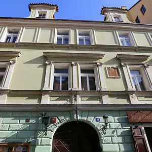 King George 3* Praag